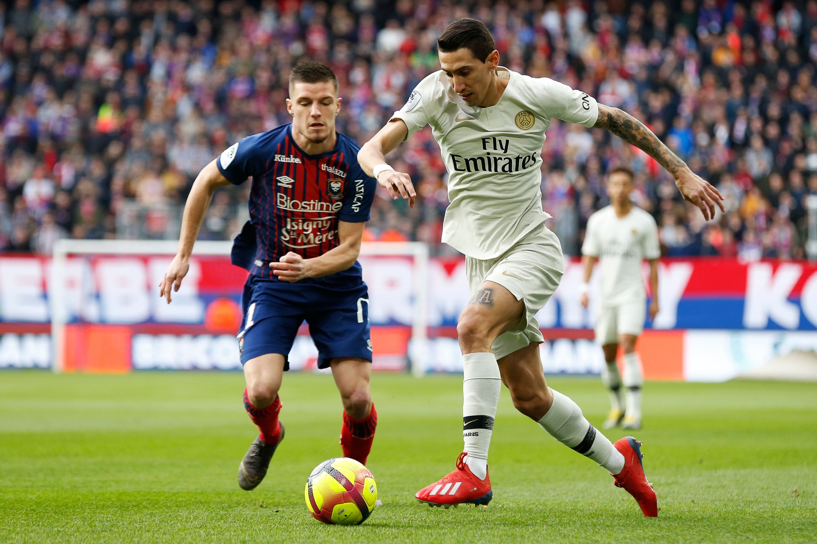 普拉蒂尼等尤文传奇与一线队见面，并参观海瑟尔惨案纪念碑（普拉蒂尼领衔尤文名宿与一线队会面，赴海瑟尔惨案纪念碑缅怀）