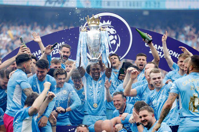 前克罗地亚国脚拉基蒂奇在接受采访时谈莫德里奇（前克罗地亚国脚拉基蒂奇在专访中谈及莫德里奇）