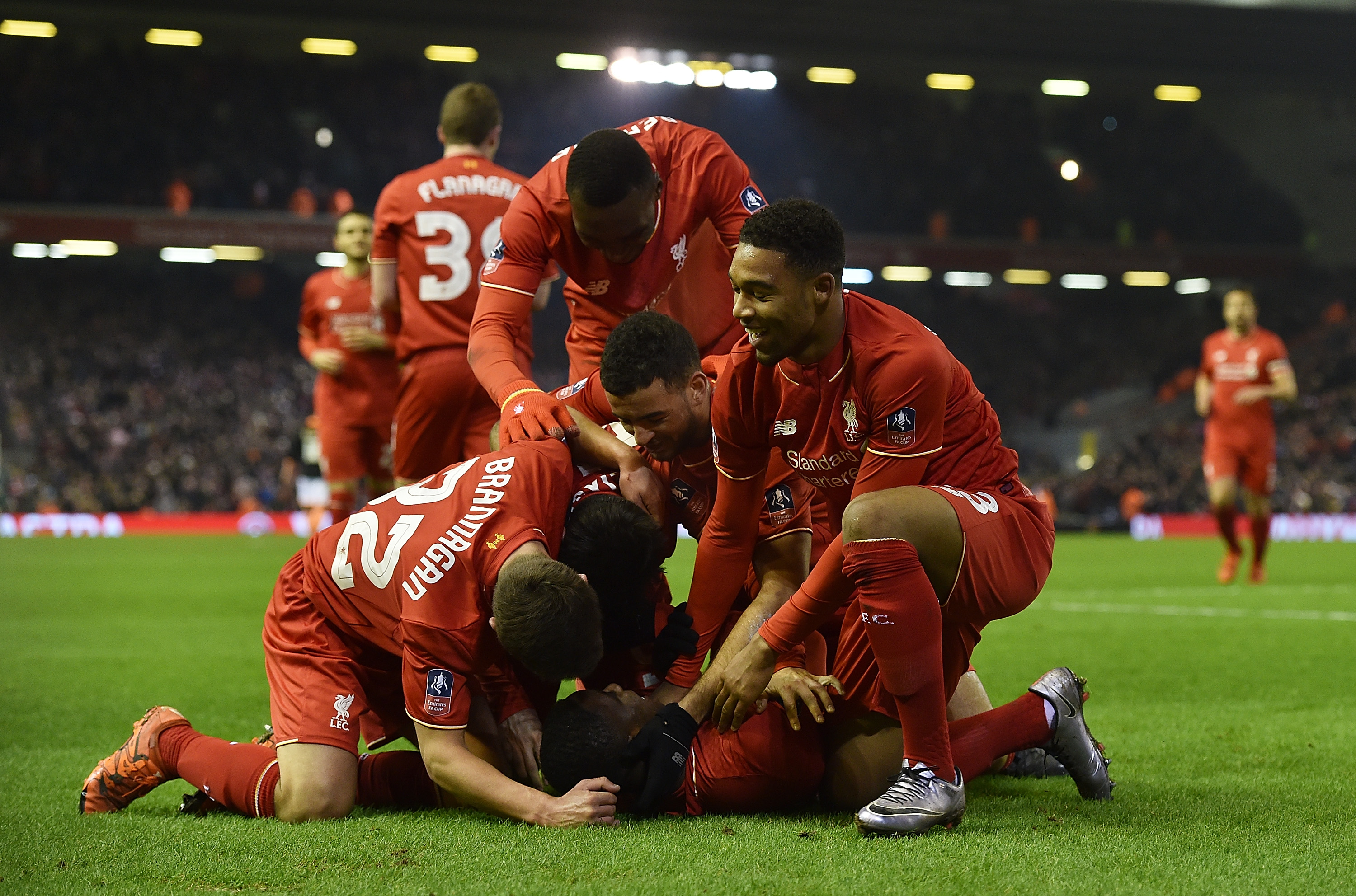 塞尔记者：姆巴佩将因腿部不适缺席欧冠对阵曼城（塞尔记者称：姆巴佩腿部不适，将缺席欧冠战曼城）