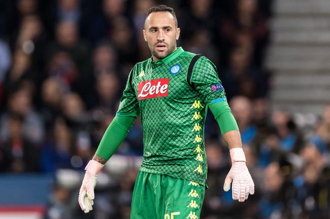 球迷举横幅感谢队长（球迷打出横幅致谢队长）