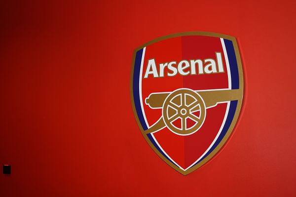 阿斯：米利唐的状态将决定皇马是否再引进一名中后卫（阿斯：米利唐状态将左右皇马是否再签中后卫）