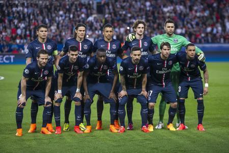 国足训练营进入封闭模式，外界信息有限（国足训练营实行封闭管理，外界消息受限）