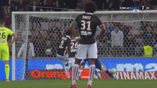 官方：佩德里荣获本赛季巴萨球员奖，生涯第二次获此殊荣（官宣：佩德里当选巴萨本赛季最佳球员，职业生涯第二度加冕）