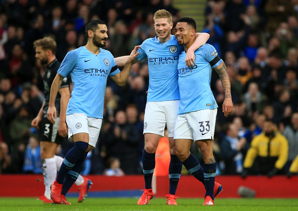 埃贝尔：卡尔无大碍；我们对格纳布里战阿森纳时复出保持乐观（埃贝尔：卡尔伤情无碍，乐观看好格纳布里战阿森纳复出）