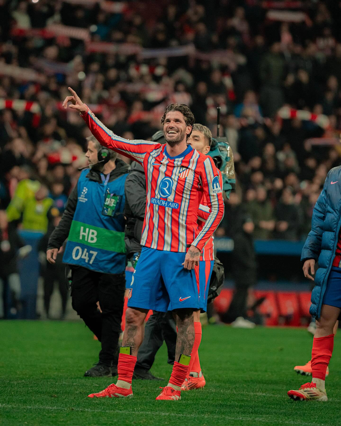 埃及主帅：萨拉赫是一名顶级球员，他将与埃及国家队创造历史（埃及主帅盛赞萨拉赫：顶级球星，将携手国家队书写历史）