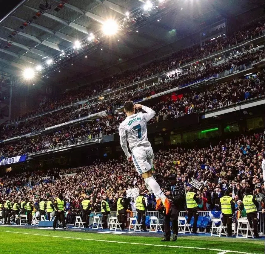 意媒：此前因流感缺阵的博尼尚未恢复训练，不确定能否踢意杯