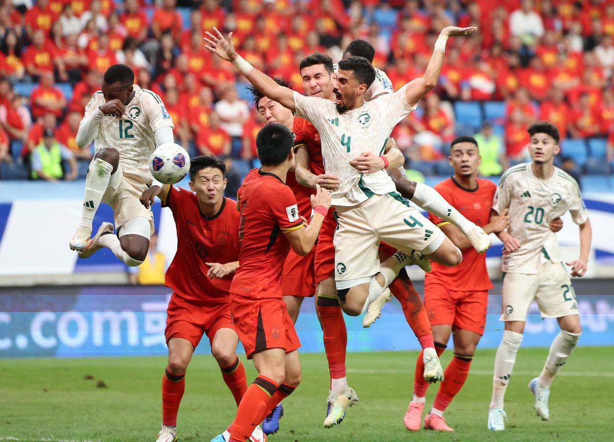 斯帕莱蒂：孔蒂是一位顶级教练，对阵那不勒斯我们会全力以赴（斯帕莱蒂：孔蒂堪称顶级主帅，迎战那不勒斯誓尽全力）