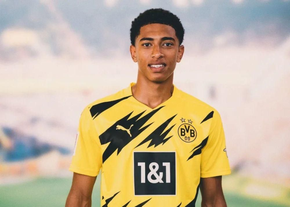 ESPN：曼联计划明年夏窗再引进中场，届时球队将有足够资金（ESPN：曼联拟在明夏转会窗再补强中场，届时资金充裕）