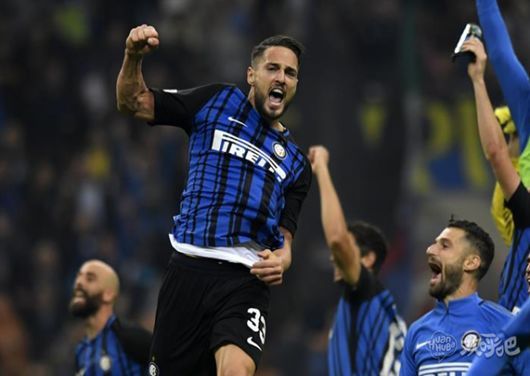 人盯人战术，一段萨利巴紧逼凯恩的短视频走红网络（萨利巴全程盯防凯恩：短视频引爆全网）