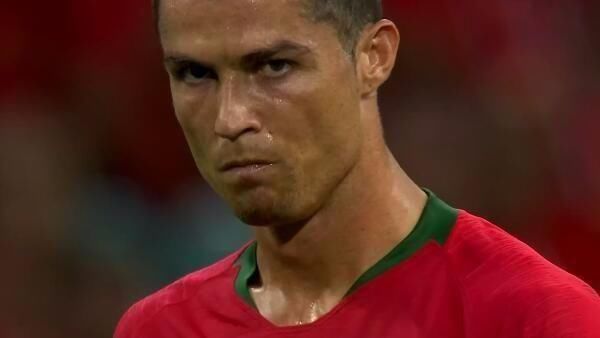 欧文突破防守助攻队友制胜