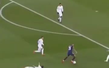 法尔克：格纳布里接近与拜仁续约 年薪或至1600万欧（法尔克：格纳布里续约拜仁在即，年薪预计达1600万欧元）