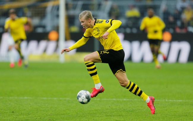 19岁22天，莱比锡边锋迪奥曼德成为德甲历史第二年轻戴帽球员（仅19岁22天，莱比锡边锋迪奥曼德成德甲史上第二年轻帽子戏法球员）