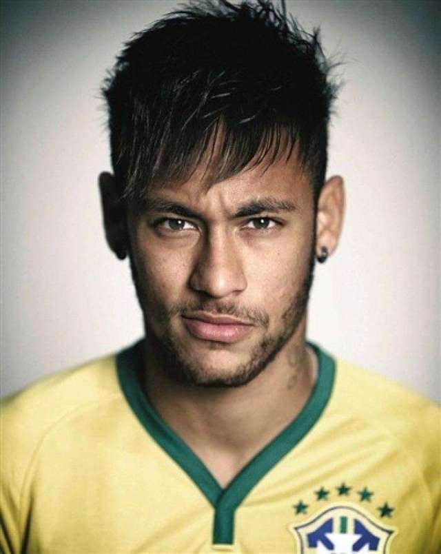 荣获迈阿密城市钥匙，梅西晒照：非常感谢迈阿密市的认可（梅西获赠迈阿密城市钥匙并晒照：感谢这座城市的认可）