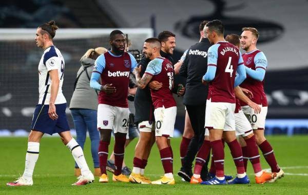 因球迷在踢阿森纳时有种族歧视行为，马竞被欧足联罚款3万欧（球迷对阵阿森纳时涉种族歧视，马竞遭欧足联处以3万欧元罚款）