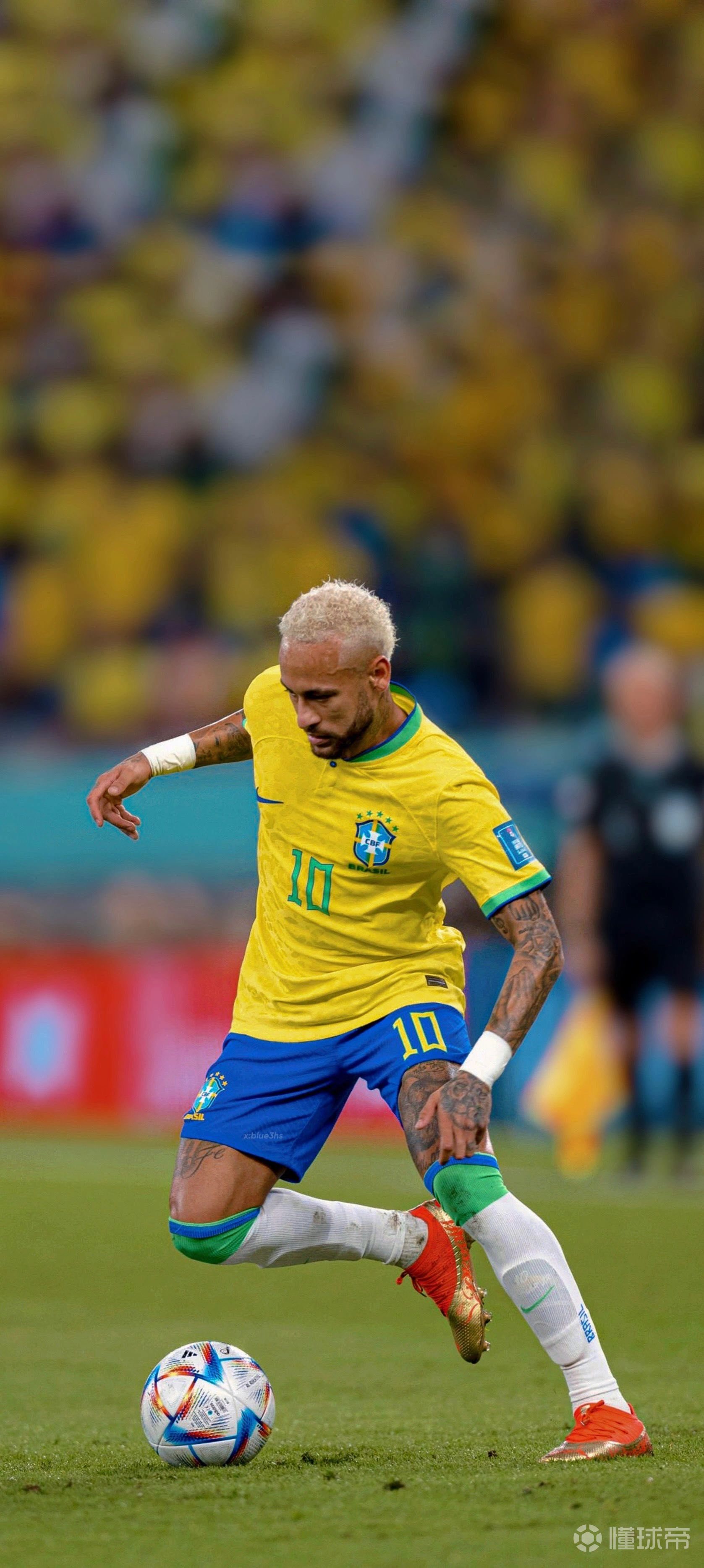 德转列巴拉圭球员历史身价前10：阿尔米隆第1，巴里奥斯上榜（德转公布巴拉圭球员历史身价TOP10：阿尔米隆居首，巴里奥斯入选）