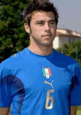 林良铭庆祝足协杯夺冠：冠军终归北京，国安是冠军！（林良铭庆祝足协杯封王：冠军回到北京，国安加冕！）