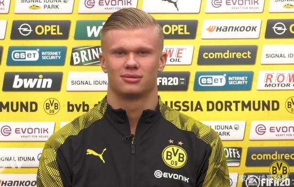 英超赛场亮点：利物浦逆转曼联,（英超焦点战：利物浦上演逆转击败曼联）