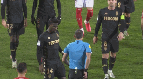 利物浦名宿：想逼走萨拉赫的可能是管理层，希望卖掉他变现（利物浦名宿：逼走萨拉赫的或是高层，欲通过出售套现）