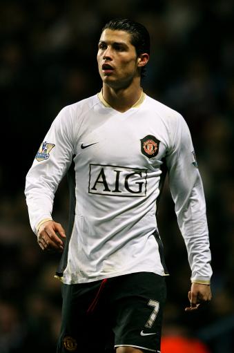 山东U20主帅韩鹏：跟球迷说声抱歉；前场没人，确实是尽力了（山东U20主帅韩鹏向球迷致歉：前场人手短缺，已尽全力）