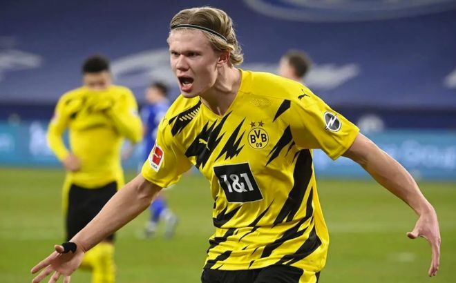 一人成军，姆巴佩本赛季西甲已攻入13球，比赫罗纳全队多一个（姆巴佩火力全开：本季西甲已入13球，力压赫罗纳全队一球）