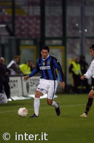 广岛三箭官方：主帅斯基伯将在赛季结束后离任（广岛三箭官宣：主帅斯基伯将于赛季结束后卸任）